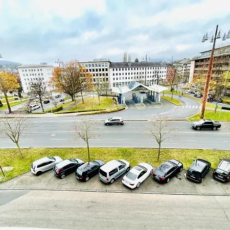 Klassen - Exklusive Altbau - Zentral - Rheinnaehe Διαμέρισμα