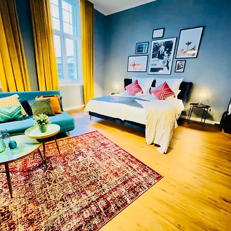 Klassen - Exklusives Altbau - Zentral - Rheinnaehe Apartment