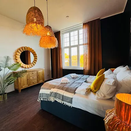 Klassen - Exklusive Altbau - Zentral - Rheinnaehe Appartamento *