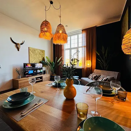 Klassen - Exklusive Altbau - Zentral - Rheinnaehe Κόμπλεντς