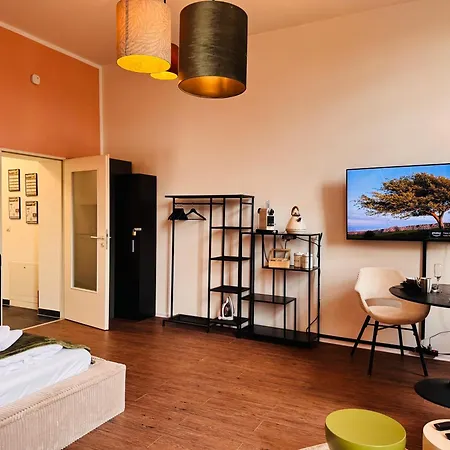 Klassen - Exklusive Altbau - Zentral - Rheinnaehe Appartamento