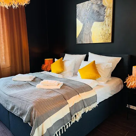 Klassen - Exklusive Altbau - Zentral - Rheinnaehe Appartamento *
