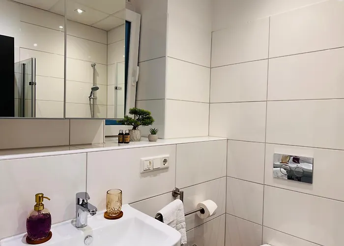 Apartment Klassen - Exklusive Altbau - Zentral - Rheinnaehe