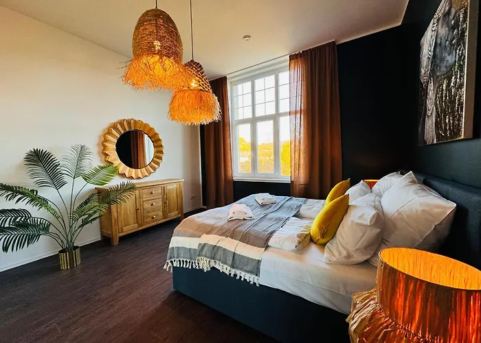 Klassen - Exklusive Altbau - Zentral - Rheinnaehe Апартаменты *